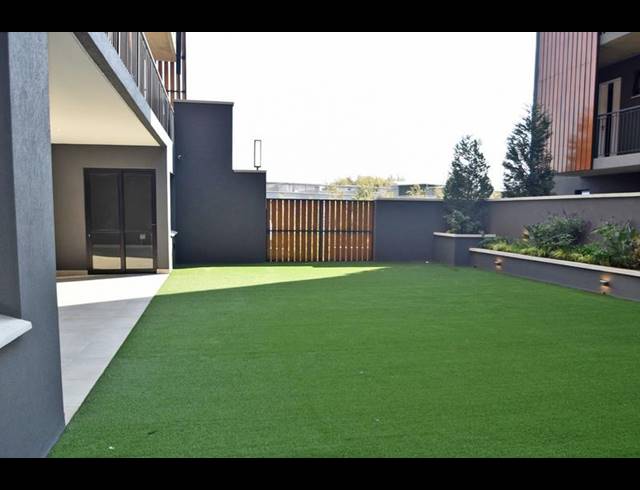 3 BEDROOM APARTMENT FOR SALE IN HYDE PARK